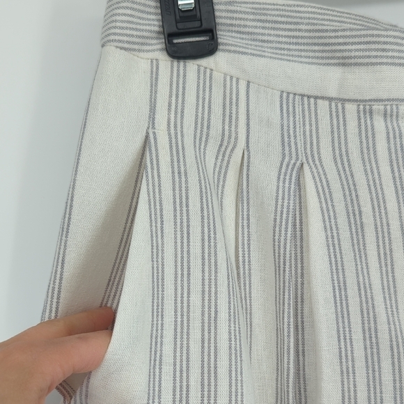 Worthington Striped Linen Wide Leg Cropped Pant White Gray 4 preppy coastalcore - Picture 4 of 7